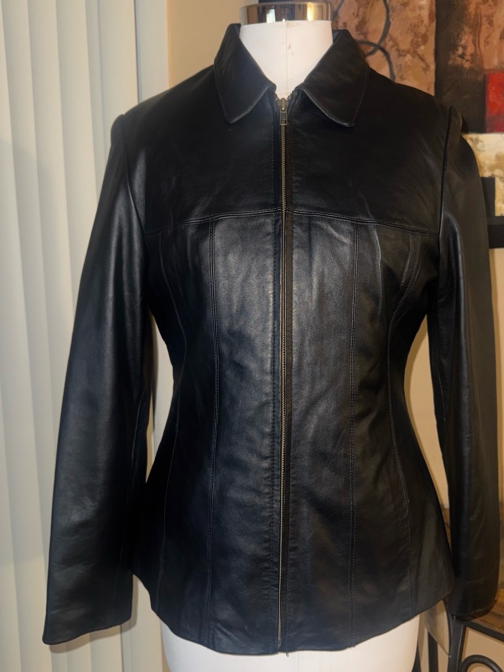 RedHead Black Leather Zip-Front Women's Jacket with Sculpted Seams